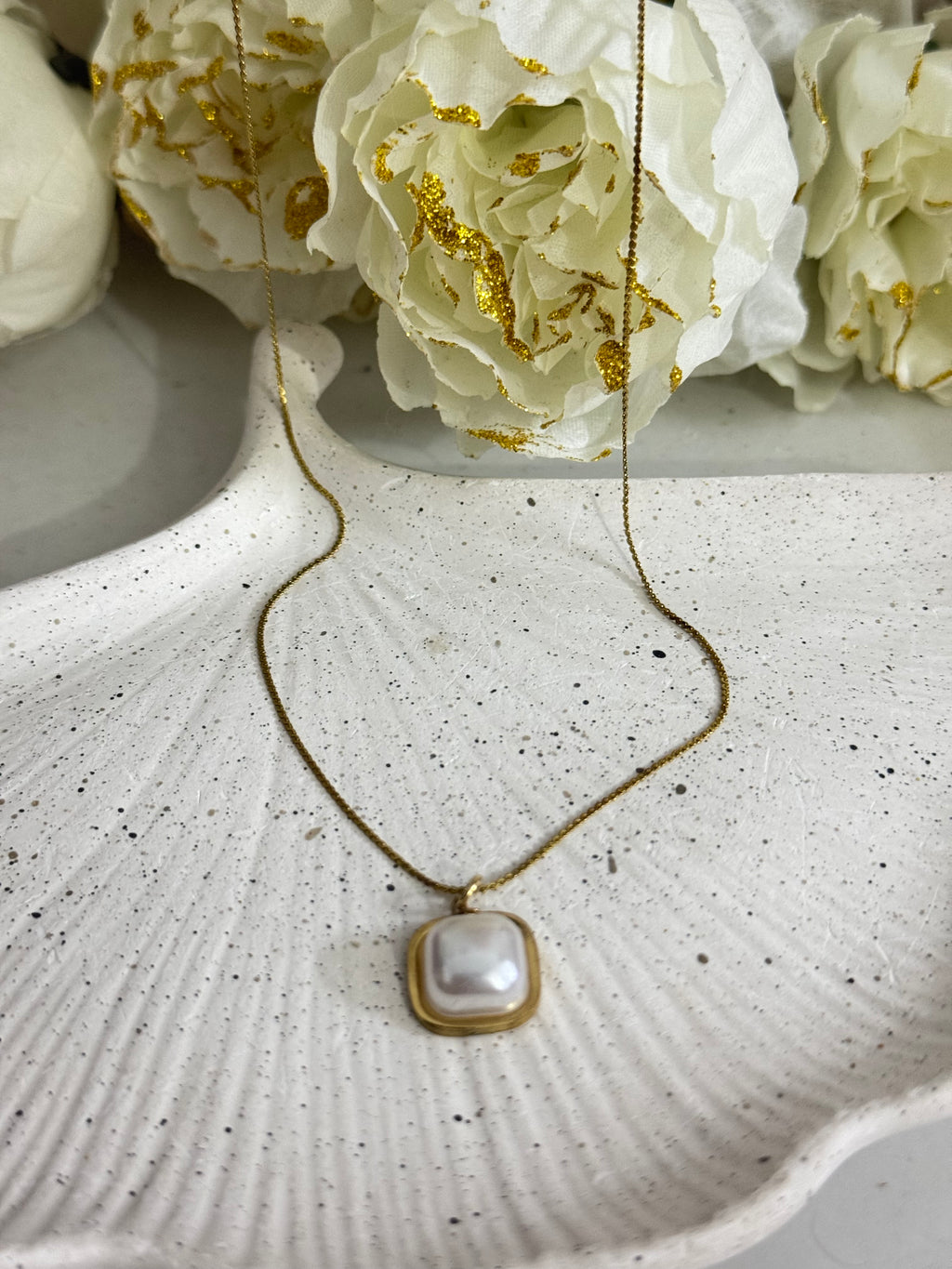 Luminous Square Pearl Pendant