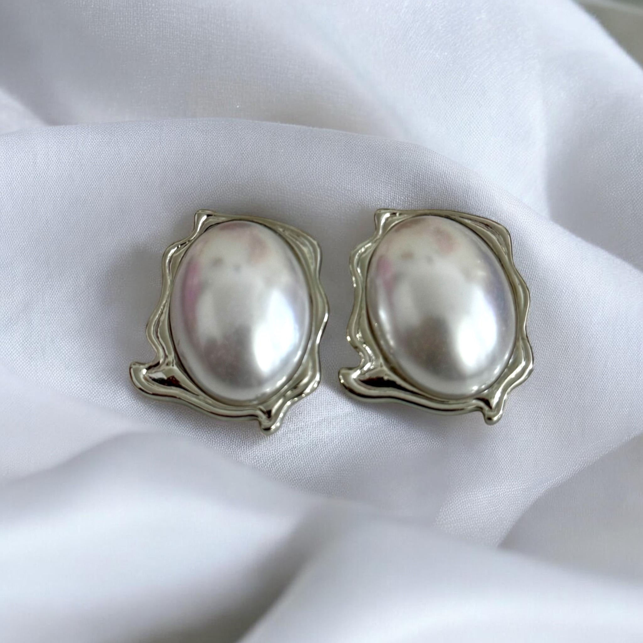 Oversized Oval Studs