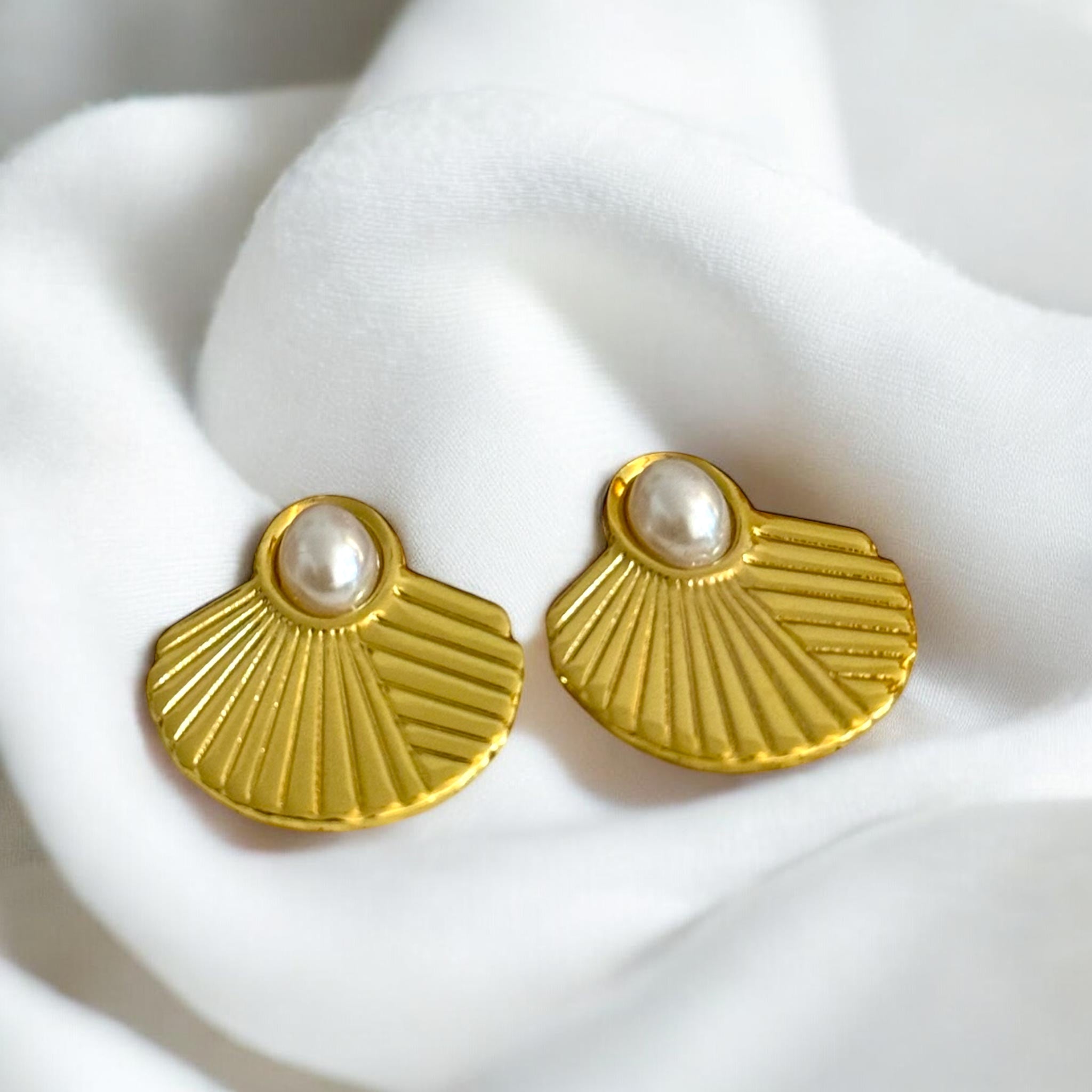 Leaf Pearl Studs