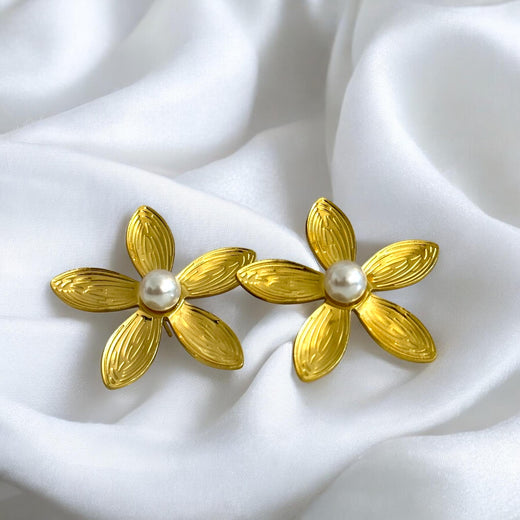 Cleopetra’s Flower Earrings