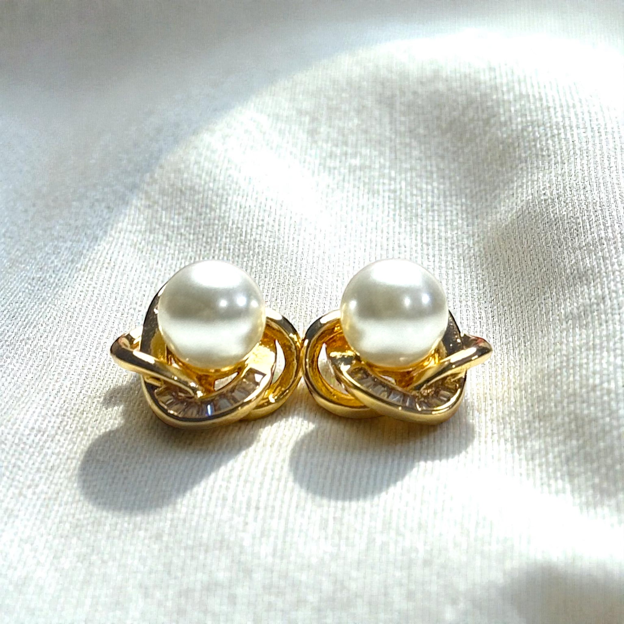 Seraphina Pearl Spiral Studs