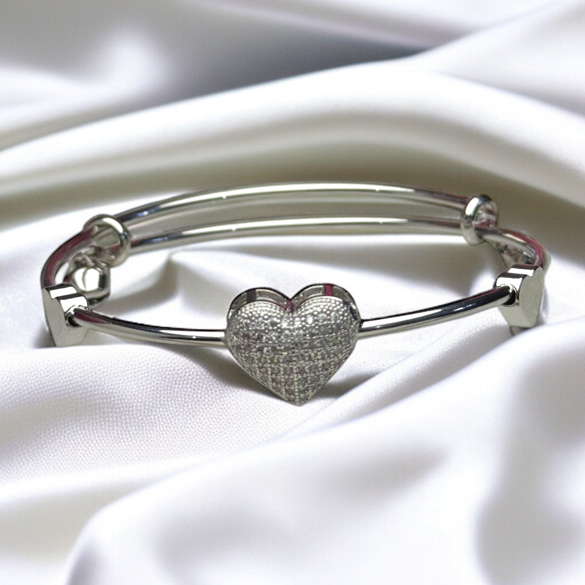 Eternal Heart Pavé Bangle