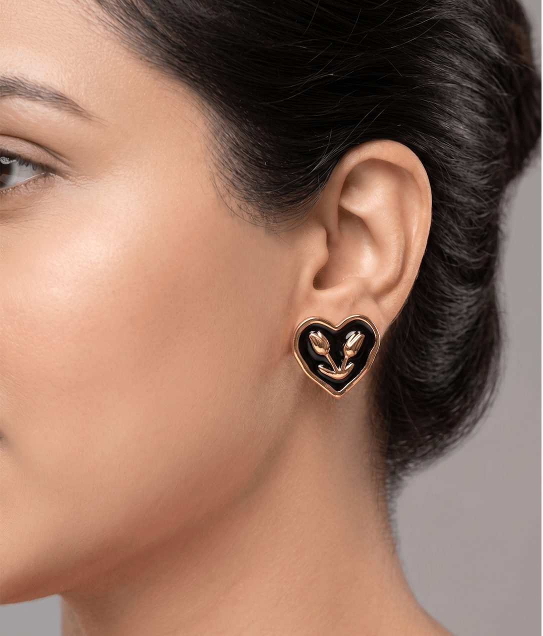 Noir Blossom Love Earrings