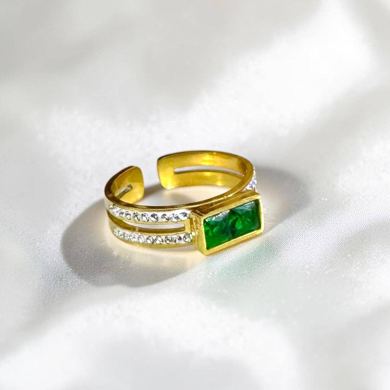 Emerald Cleopetra Ring