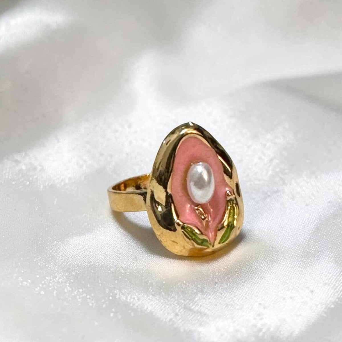 Petal Dewdrop Gilded Ring