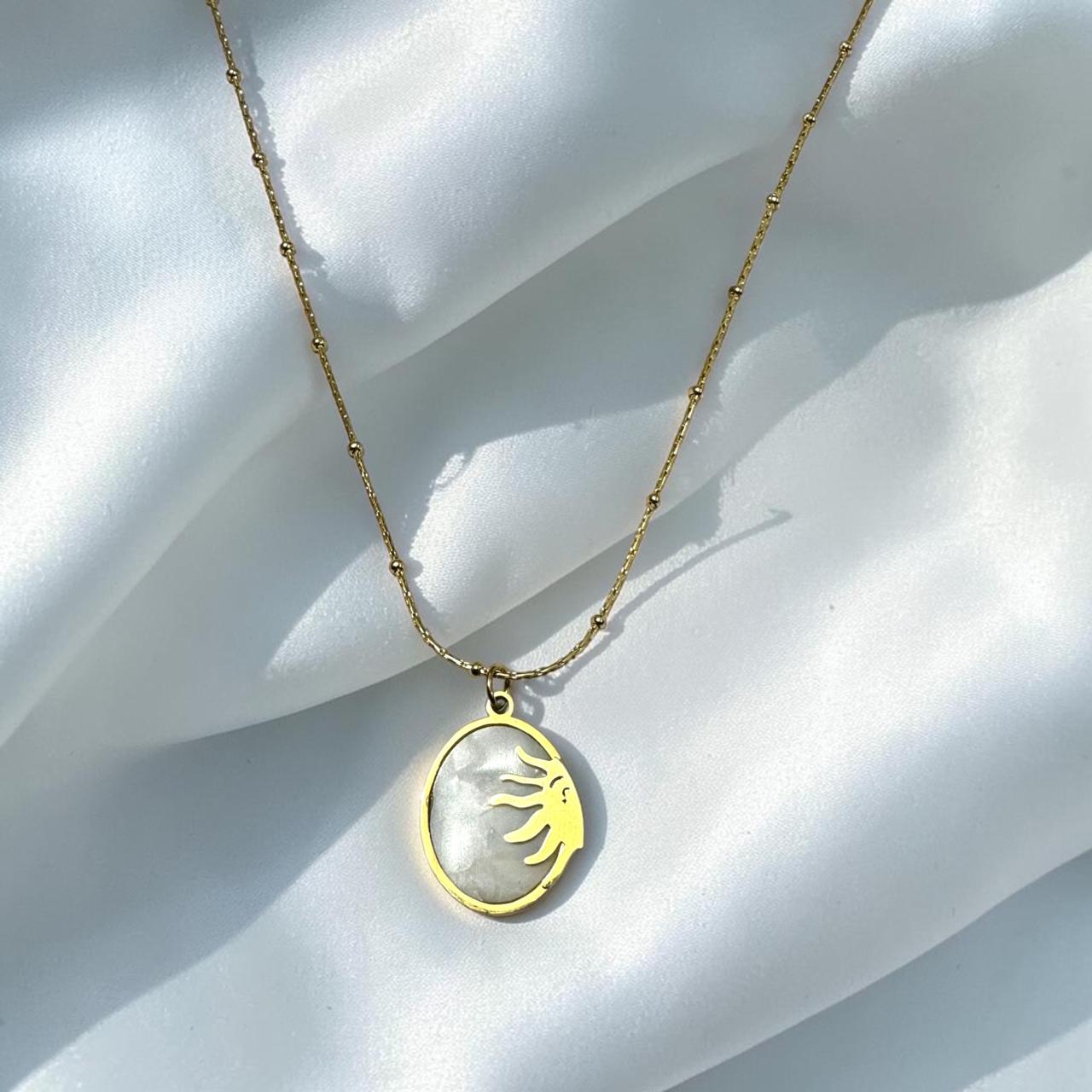 Pearly Sunburst Necklace