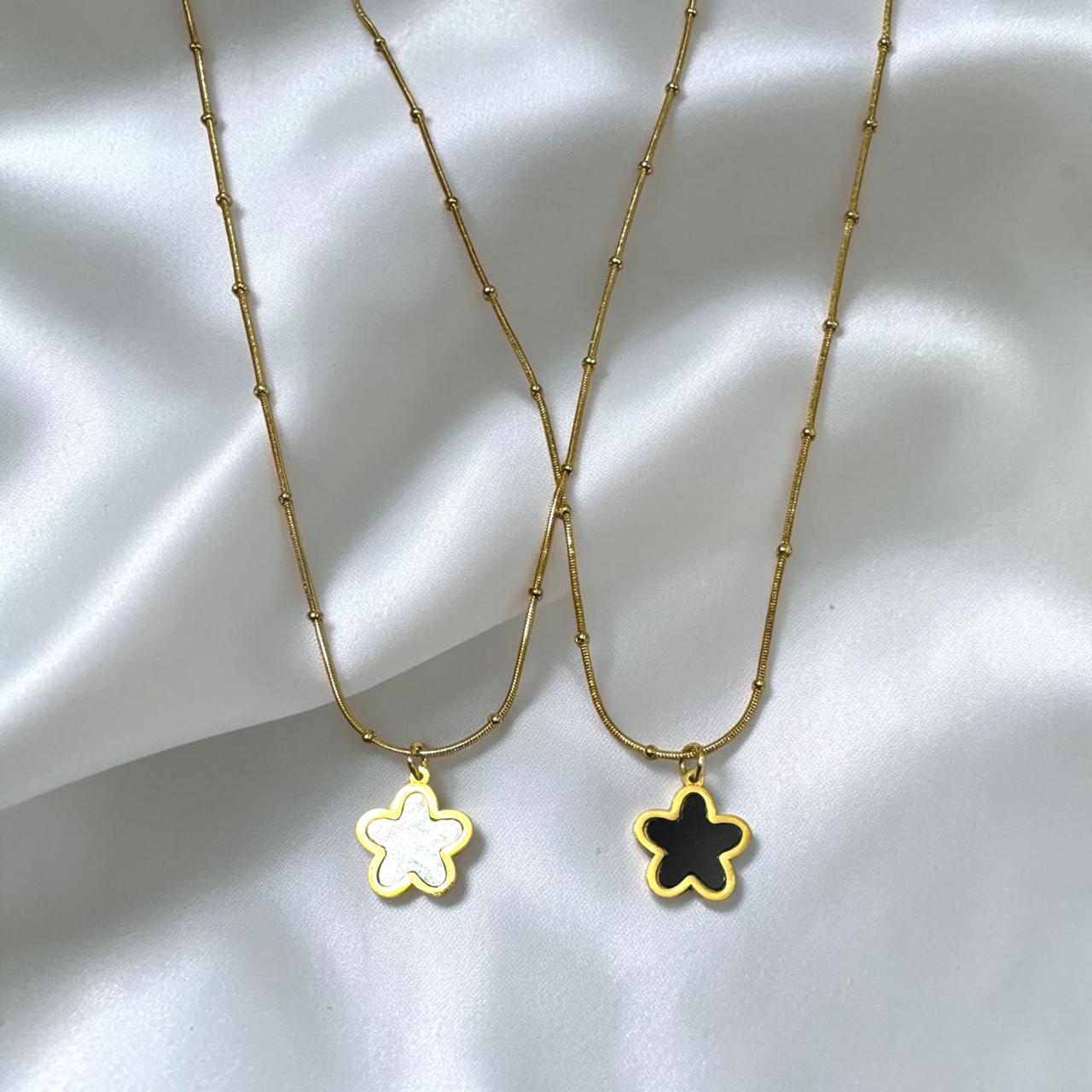 Dual Colored Flower Necklace