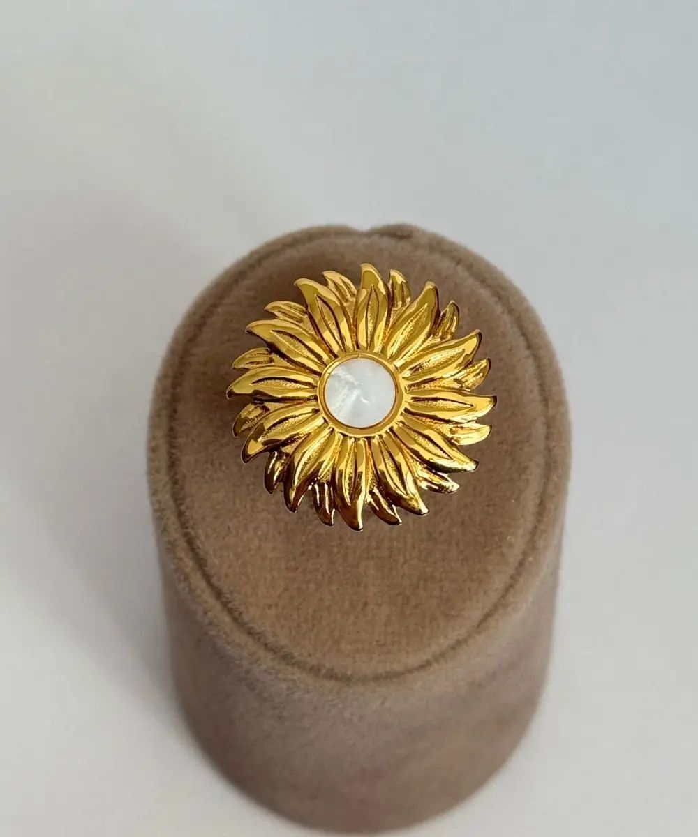 White & Gold Sunflower Ring