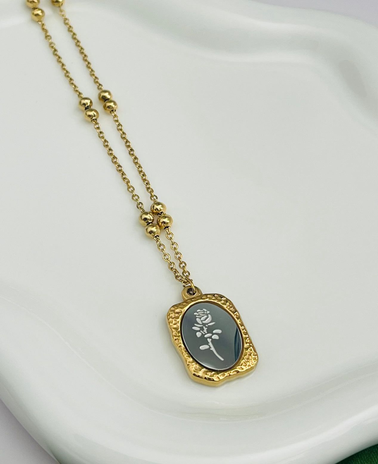 Rose Whisper Necklace