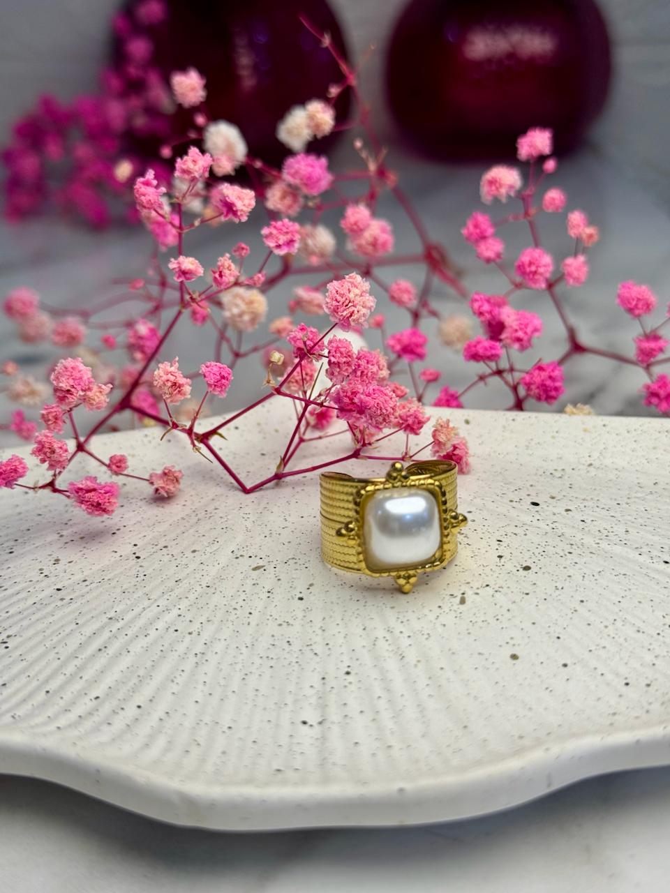 Pearl Cube Ring