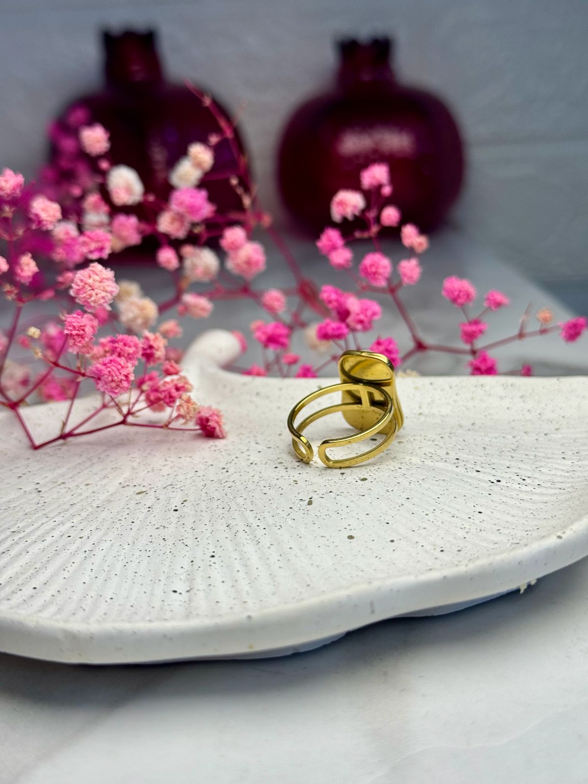 Duchess Square Pearl