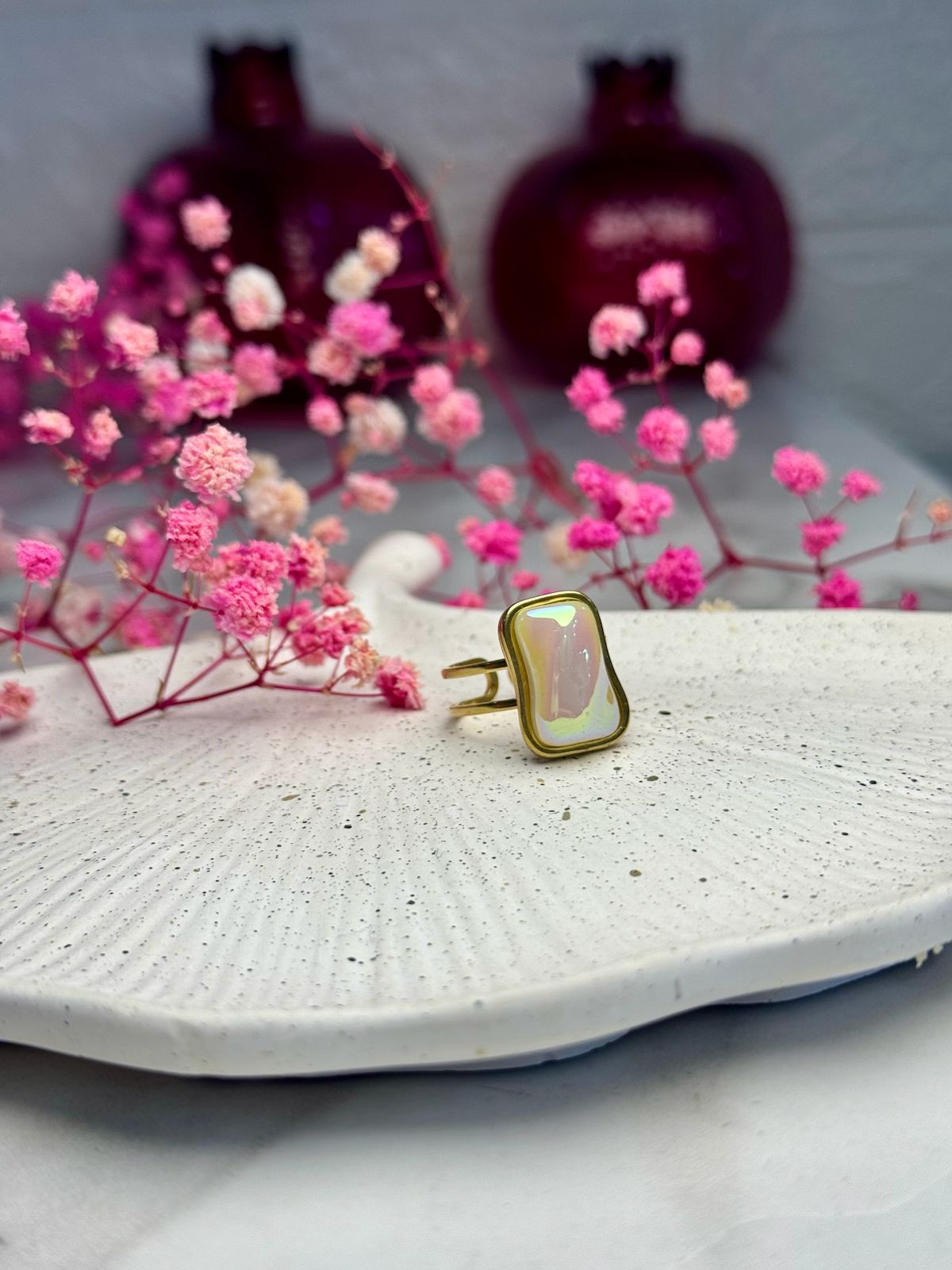 Duchess Square Pearl