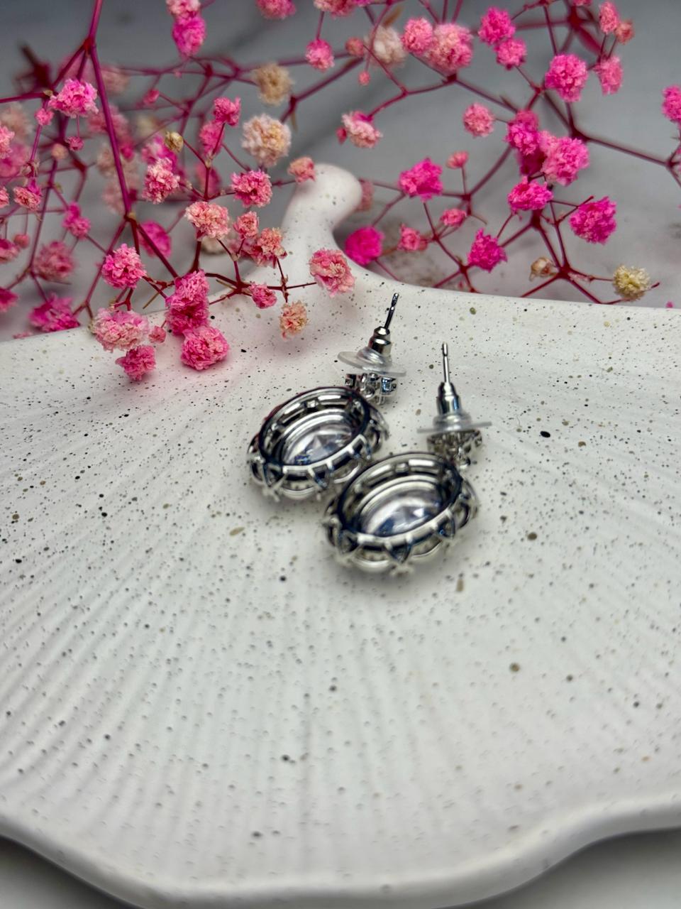 Majestic Oval Halo Drops