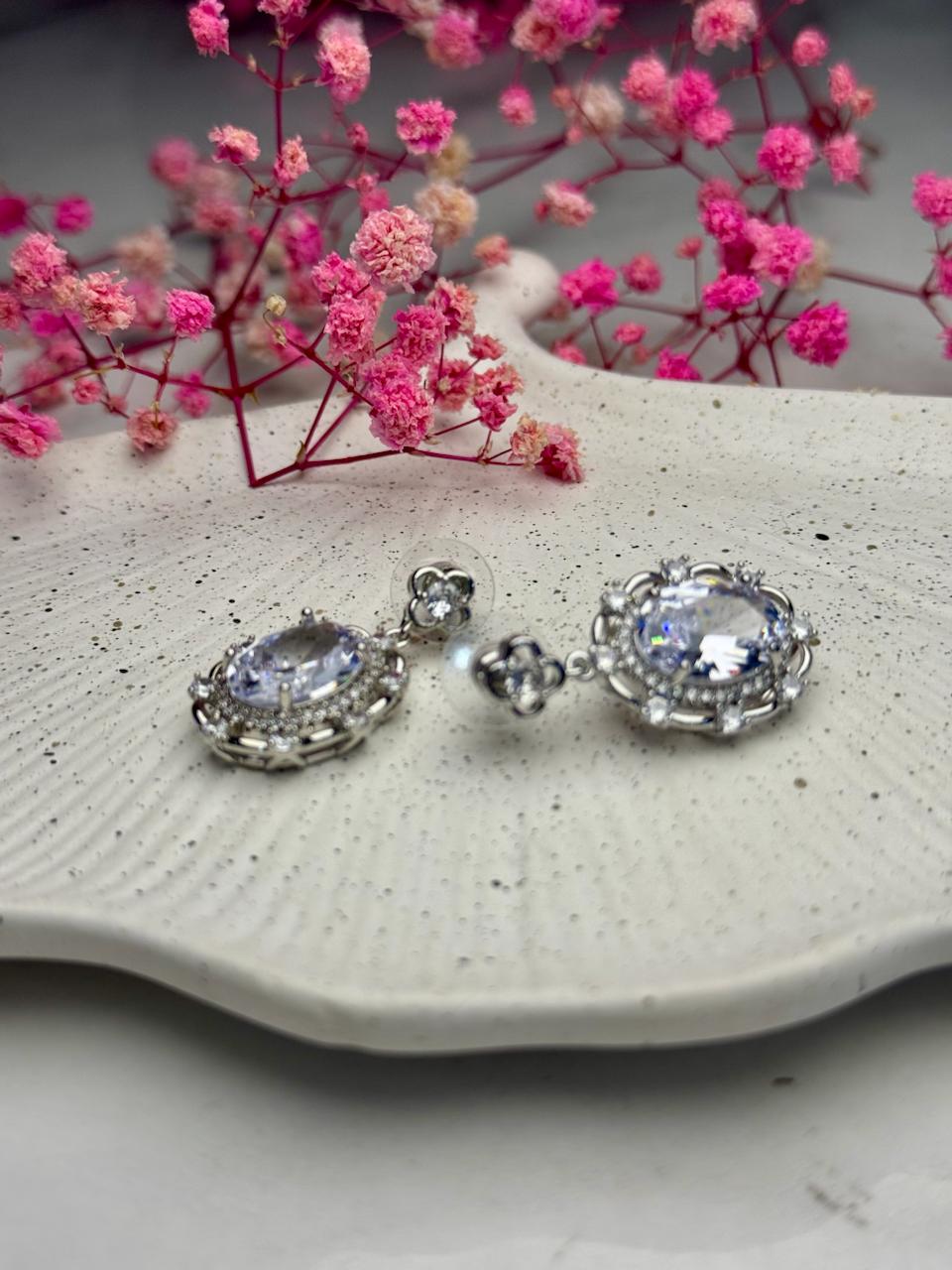 Majestic Oval Halo Drops