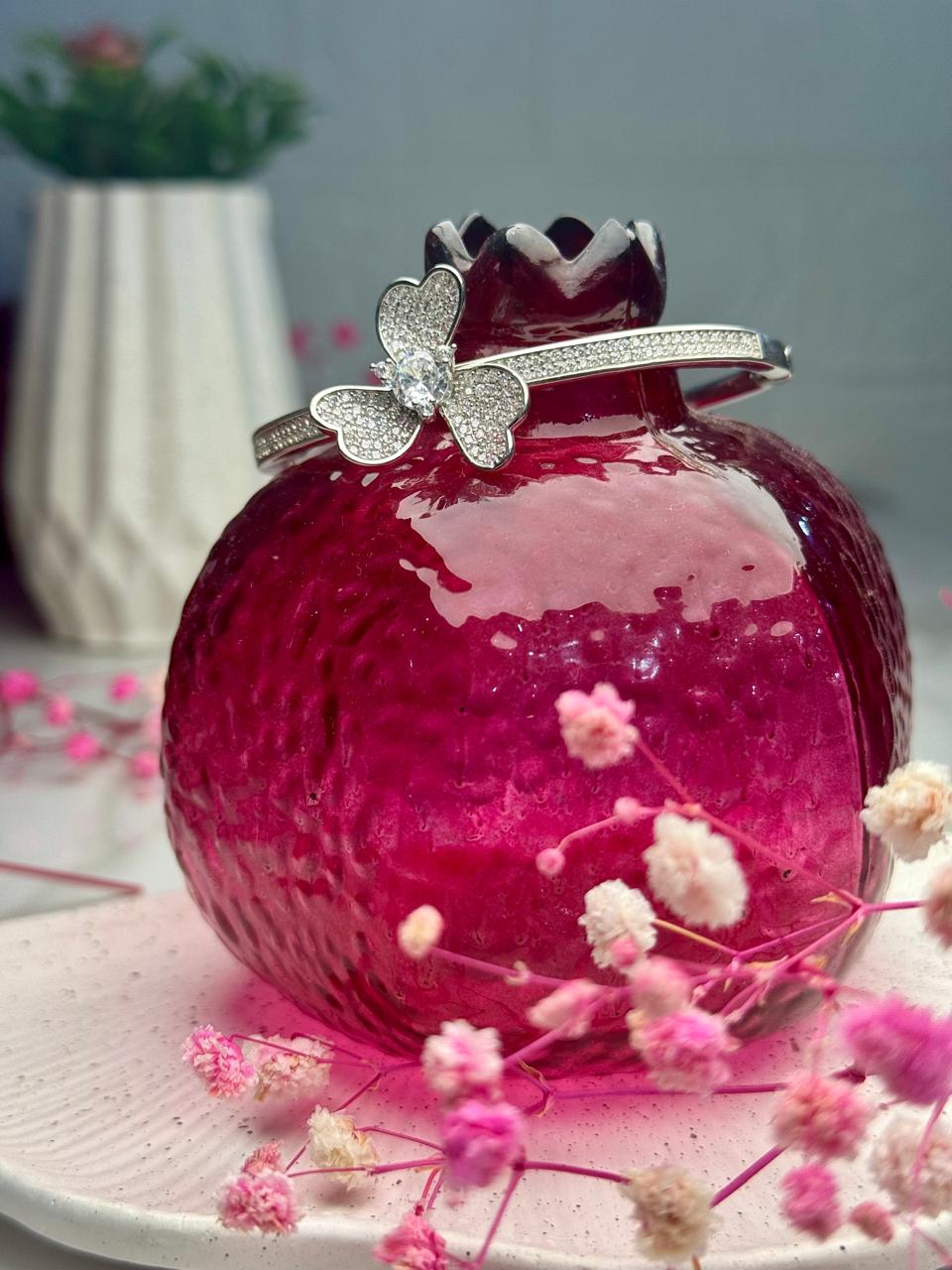 Clover Blossom Pavé Bangle