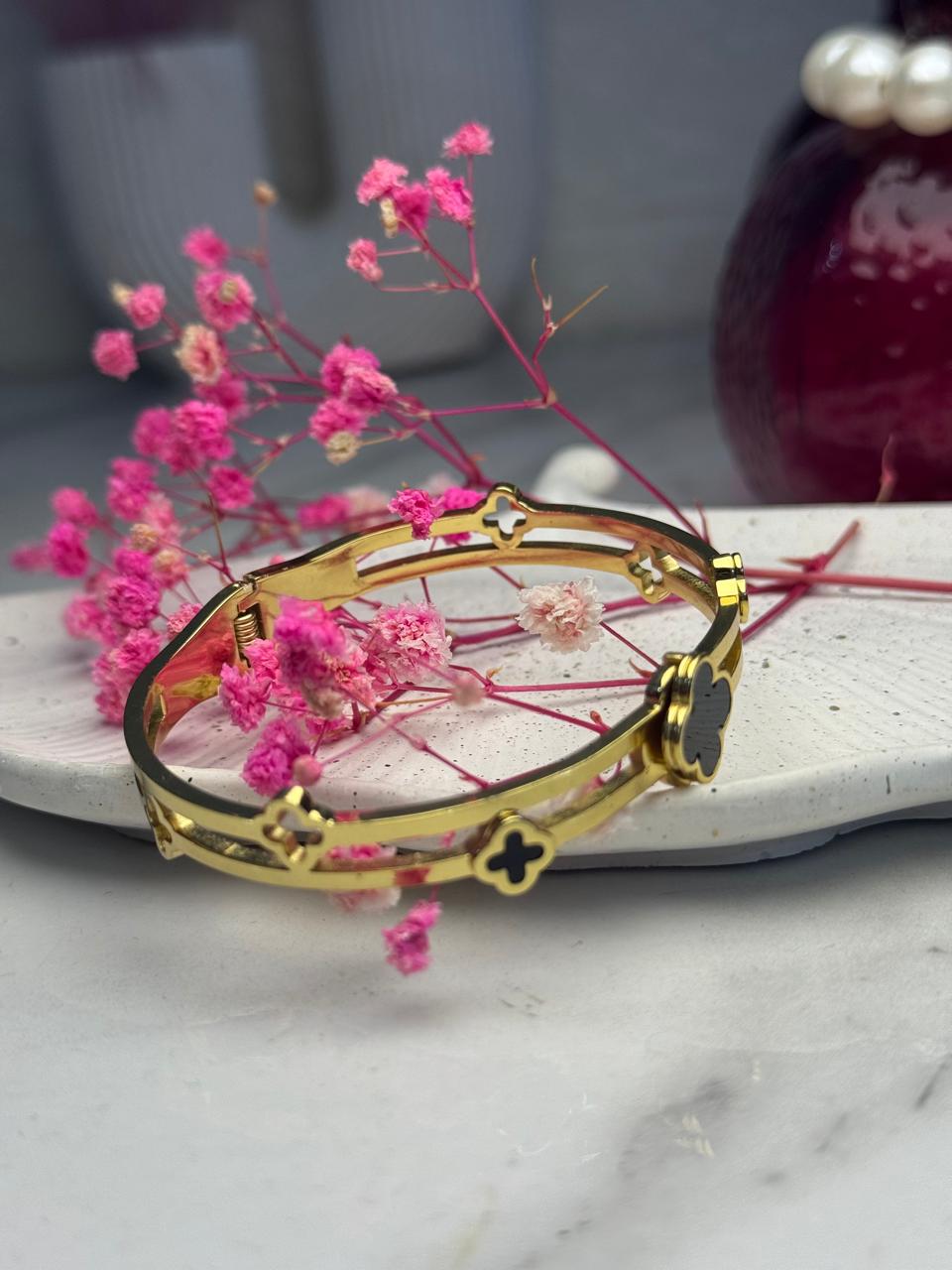 Golden Clover Bracelet