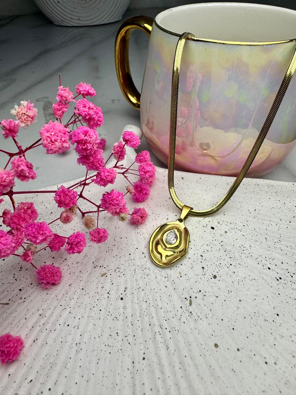 Aura Oval Necklace