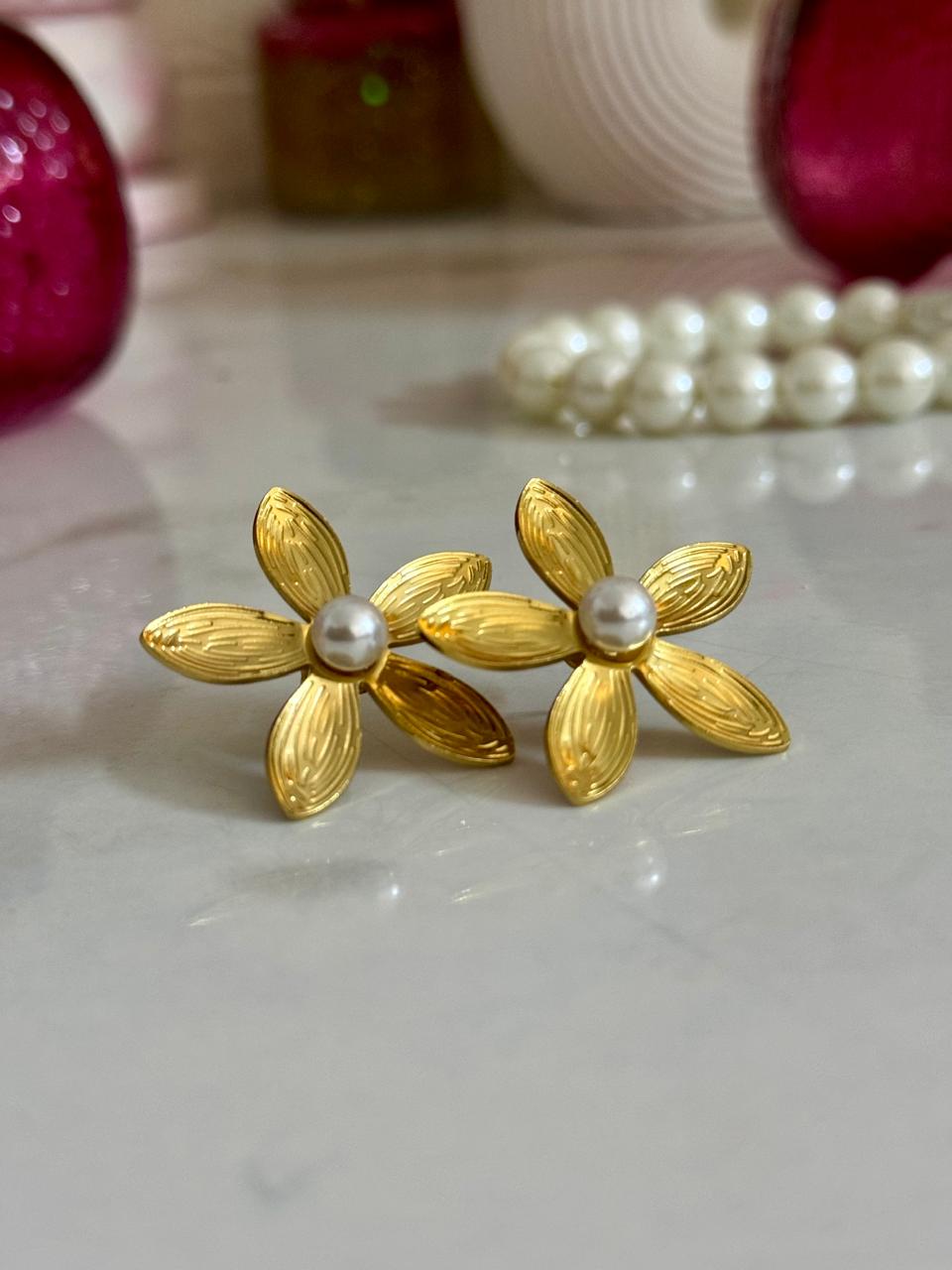 Cleopetra’s Flower Earrings