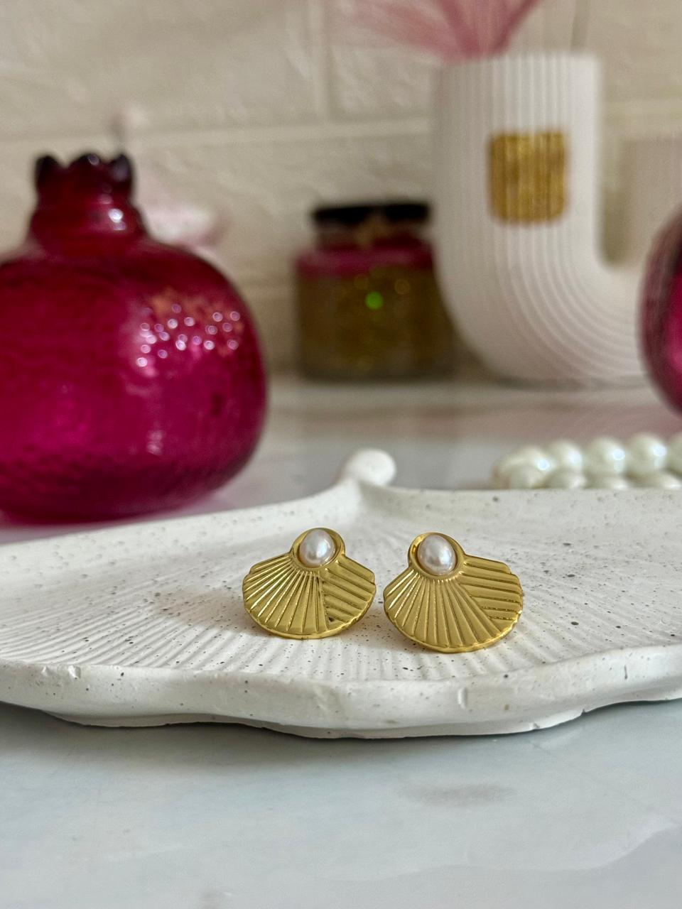 Leaf Pearl Studs